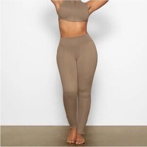 NWT SKIMS Sport Swim Scuba Long Pant - Color Dessert Sz XS